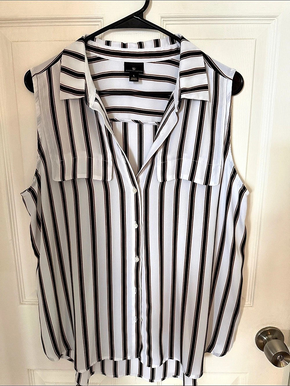 Worthington Striped Sleeveless Top in White & Black Size Large Like New